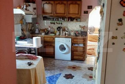 Casă cu 4 camere cu Teren 330 Mp în Central - 1