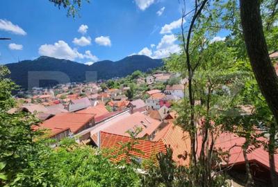 Casă cu 2 camere cu Canalizare în Schei