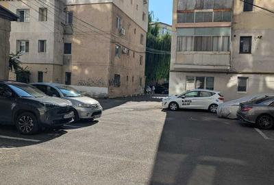 Spațiu comercial, de 225 mp, în Central