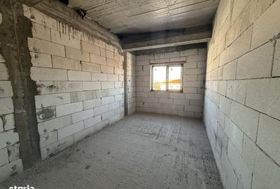 Casă cu 4 camere cu Teren 200 Mp în Central - 5