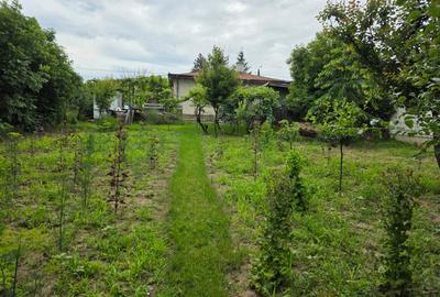 Casă individuală cu 4 camere cu Teren 734 Mp în Central