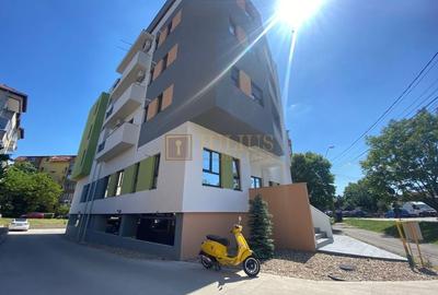 Lift, balcon, aer conditionat, centrala proprie. Liber din 10 august.
