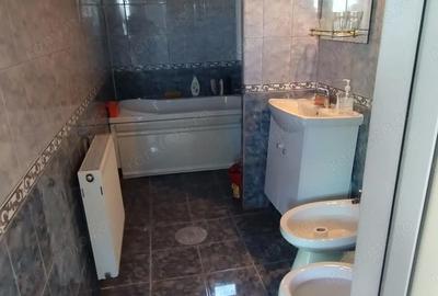 Casă cu 3 camere cu Canalizare în Brătianu - 1