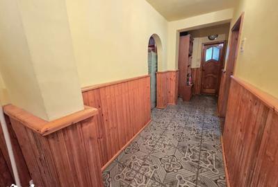 Apartament cu 4 camere decomandat în Micro 3 - 5