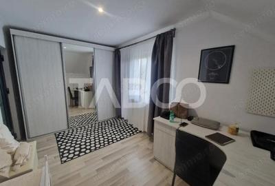 Casă cu 4 camere cu Canalizare în Cristian - 12