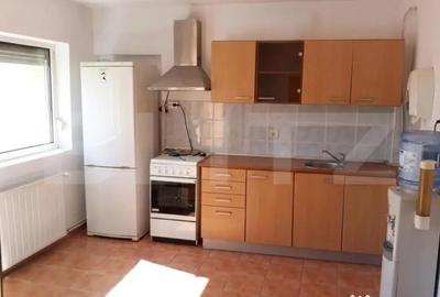 Casă cu 4 camere cu Teren 200 Mp în Central - 3