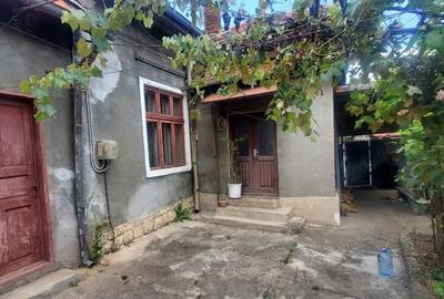 Casă în Central - 1