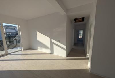 Casă individuală cu 4 camere cu Canalizare în Tunari - 14