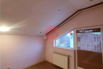 Casă cu 6 camere cu Teren 186 Mp în Vest - 8