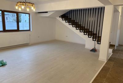 Casă cu 4 camere în Central - 1