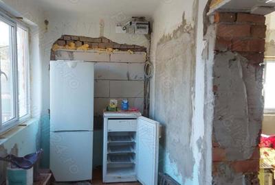 Vand casa la tara - 1