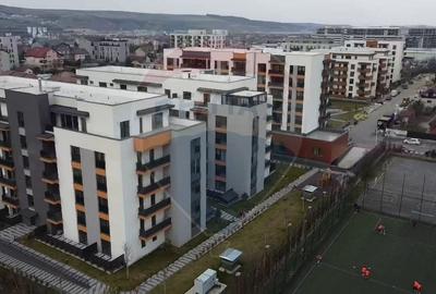 Apartament cu 2 camere semidecomandat în Între Lacuri - 1