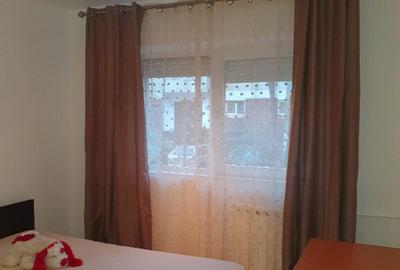 Inchiriez apartament 2 camere Rogerius - 2