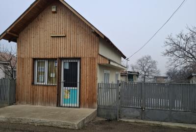 Casă cu 1 camere cu Teren 730 Mp în Coțatcu