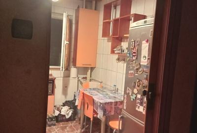 Drumul Taberei  - Tramvaiul 41, an c-tie 1985, 2/10, 53 mp. - 4