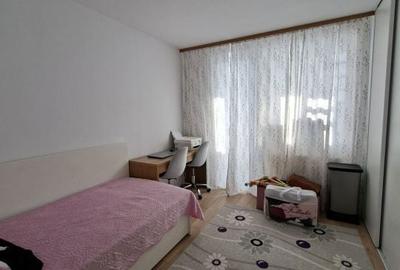 Apartament cu 4 camere decomandat în Progresul - 4