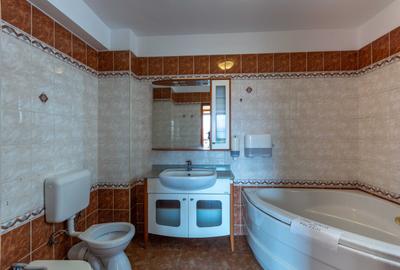 Casă individuală cu 16 camere cu Canalizare în Aviației - 35