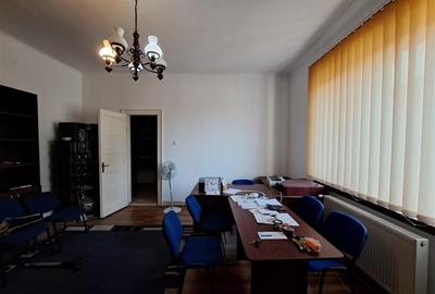 Casa alipita, D+P+M, 120 mp utili, situata in zona Piata 1 Mai! - 2