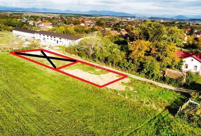 Teren Construcții intravilan de 657 mp, în Nord - 3