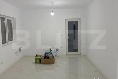 Casă cu 5 camere cu Teren 500 Mp în Central