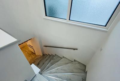 Duplex cu 5 camere cu Canalizare în P-ța Romană - 8