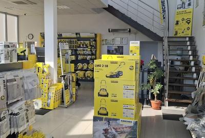 Spațiu comercial, de 412 mp, în Central - 3