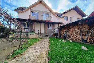 Casa spatioasa cu 5 camere 2 bai si pivnita in Sibiu zona Selimbar - 2