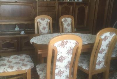 Apartament cu 4 camere decomandat în Carpați 2