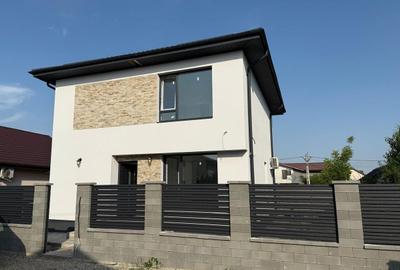 Casă cu 4 camere cu Teren 215 Mp în Berceni