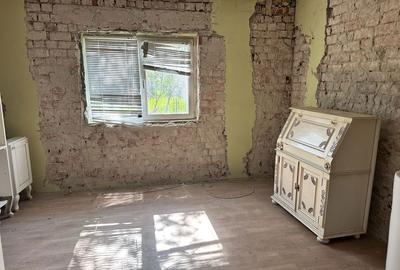 Casă cu 4 camere cu Teren 1200 Mp în Ciolpani - 1