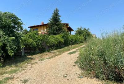 Teren de 4000 mp, în Ciolpani