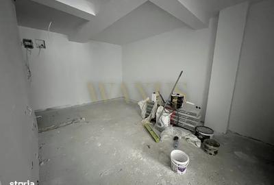 Apartament cu 3 camere semidecomandat în Florești