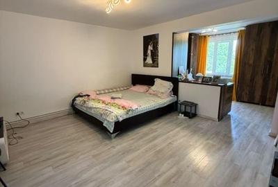 Casă cu 6 camere cu Teren 2000 Mp în Coșoveni - 2