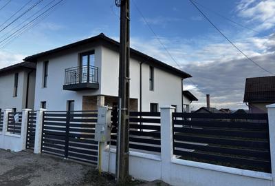 Casă individuală cu 4 camere cu Canalizare în Micești - 2