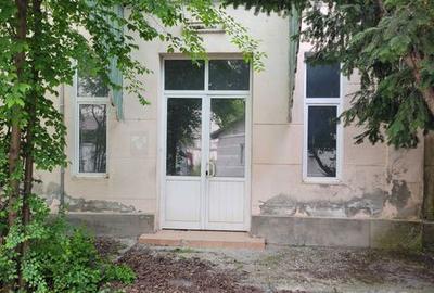 Casă cu 4 camere decomandat cu Teren 311 Mp în Central - 2