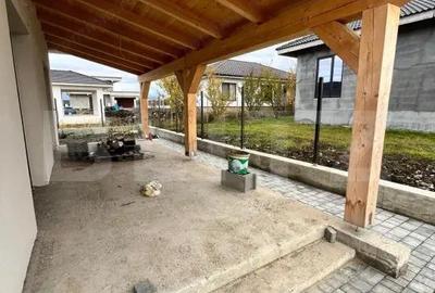 Casă cu 4 camere cu Teren 500 Mp în Unirea - 11