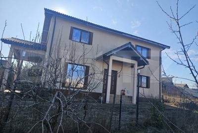 Casă individuală cu 4 camere cu Canalizare în Ghercești - 2