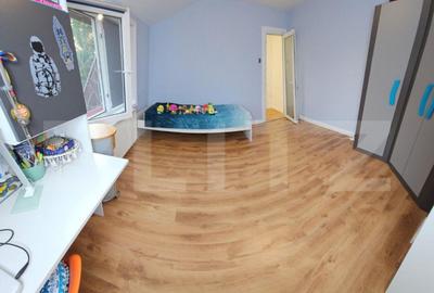 Casă cu 5 camere cu Teren 2400 Mp în Libertății