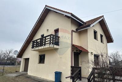 Casă cu 4 camere cu Teren 622 Mp în Girov - 7
