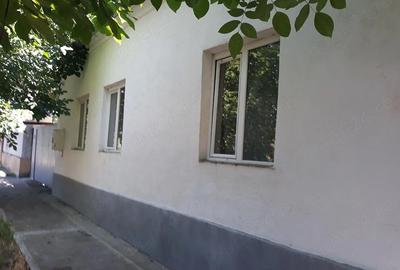 Casă cu 4 camere cu Teren 1130 Mp în Uivar - 17