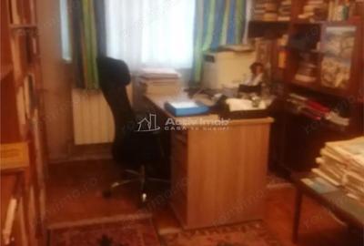 Apartament cu 4 camere decomandat în Calea București - 3