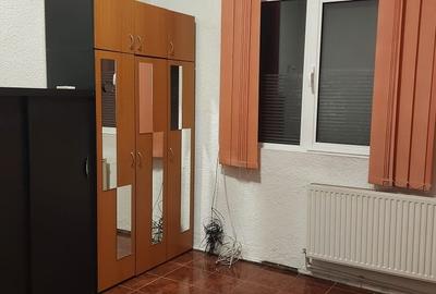 Stradal,zona Cismigiu,5-6 minute de mers pana la mertou.Cel mai bun pret !!! - 3