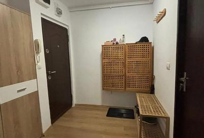 Apartament cu 2 camere decomandat în Medicină