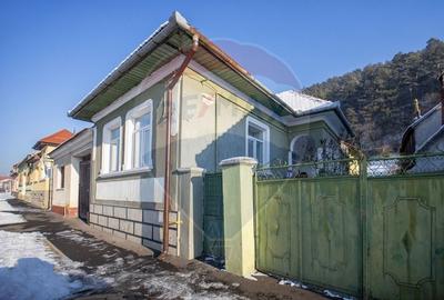 Casa cu doua corpuri, teren 835 mp, str. I.L. Caragiale, Rasnov - 18