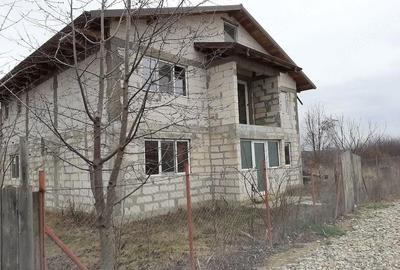 Casă cu Teren 500 Mp în Lunca Cetățuii