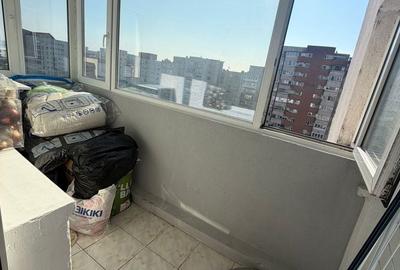 Apartament cu 2 camere decomandat în 9 Mai - 13