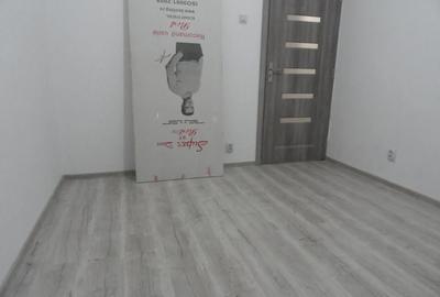 Apartament cu 3 camere semidecomandat în Micălaca - 2