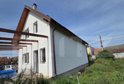 Casa de vanzare 120 mp, 3 camere + living, terasa, pa - 1