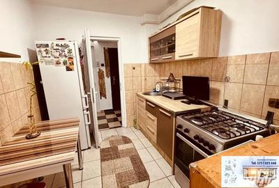 Apartament cu 2 camere semidecomandat în Micro 16