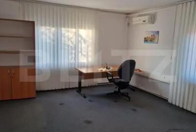 Casă cu 6 camere cu Teren 900 Mp în Girocului - 3